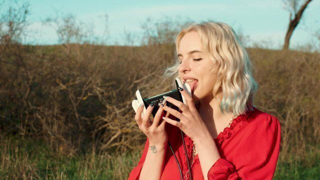 ASMR Spring! Licking Mouth Sounds with Elsa (3Dio,