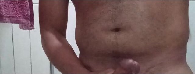 Punheta rapidinha para vizinha tesuda