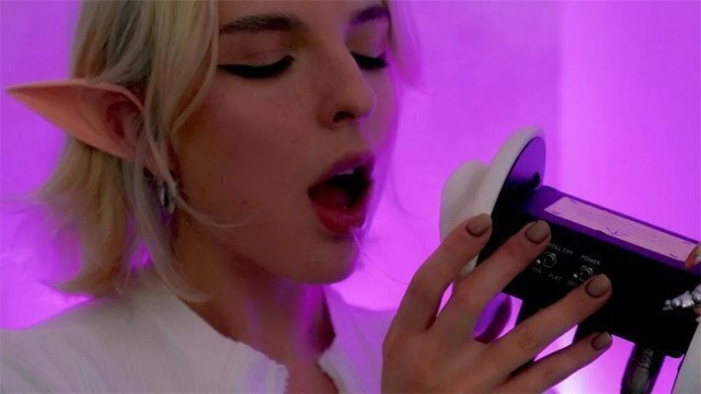 ASMR Intense Licking (Close with Elsa (3Dio,