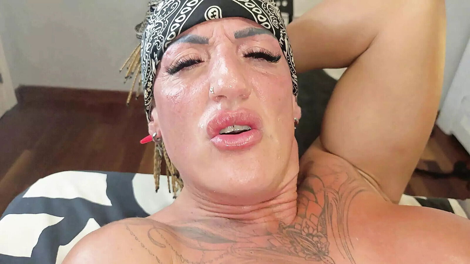 bitch Danaxmuscles breaks balls