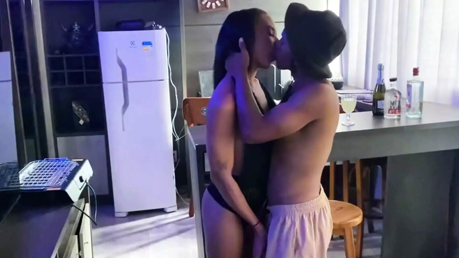 middle conversation, slutty scene started