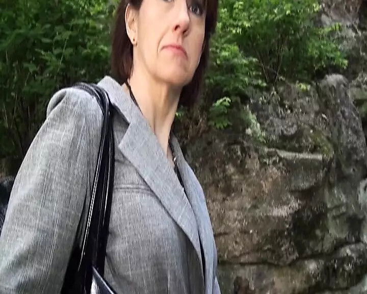 French cougar enjoys dick cunt