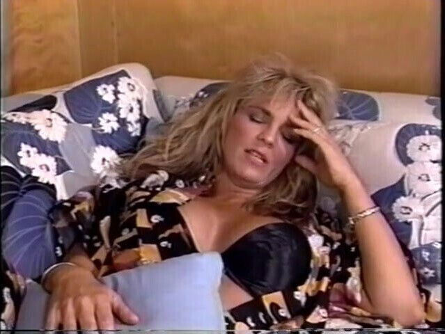 Encouraging an erotic dancer.