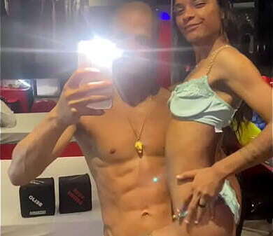 Essa Petite encarou moreno levou muito leite cara