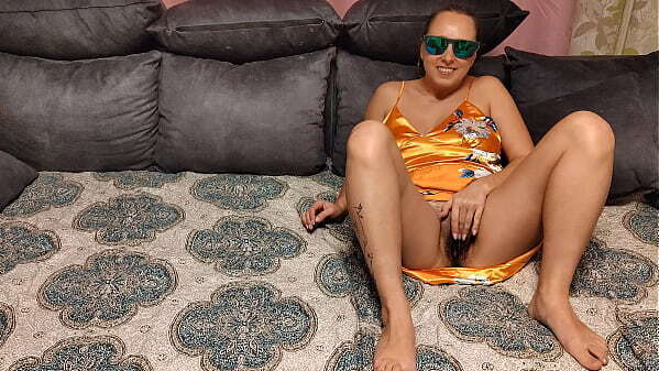 least have hairy pussy. Wanna play with pussy? penetrate BTW, husband work