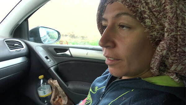 Turkish Amateur Stepmother Gives Virgin Stepson Handjob