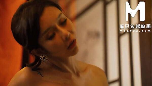 ModelMedia Sexy girl rides aggressively draining tonight