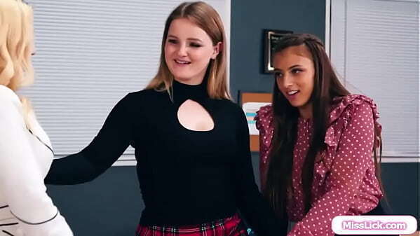 Stepmom catches stepdaughter kissing