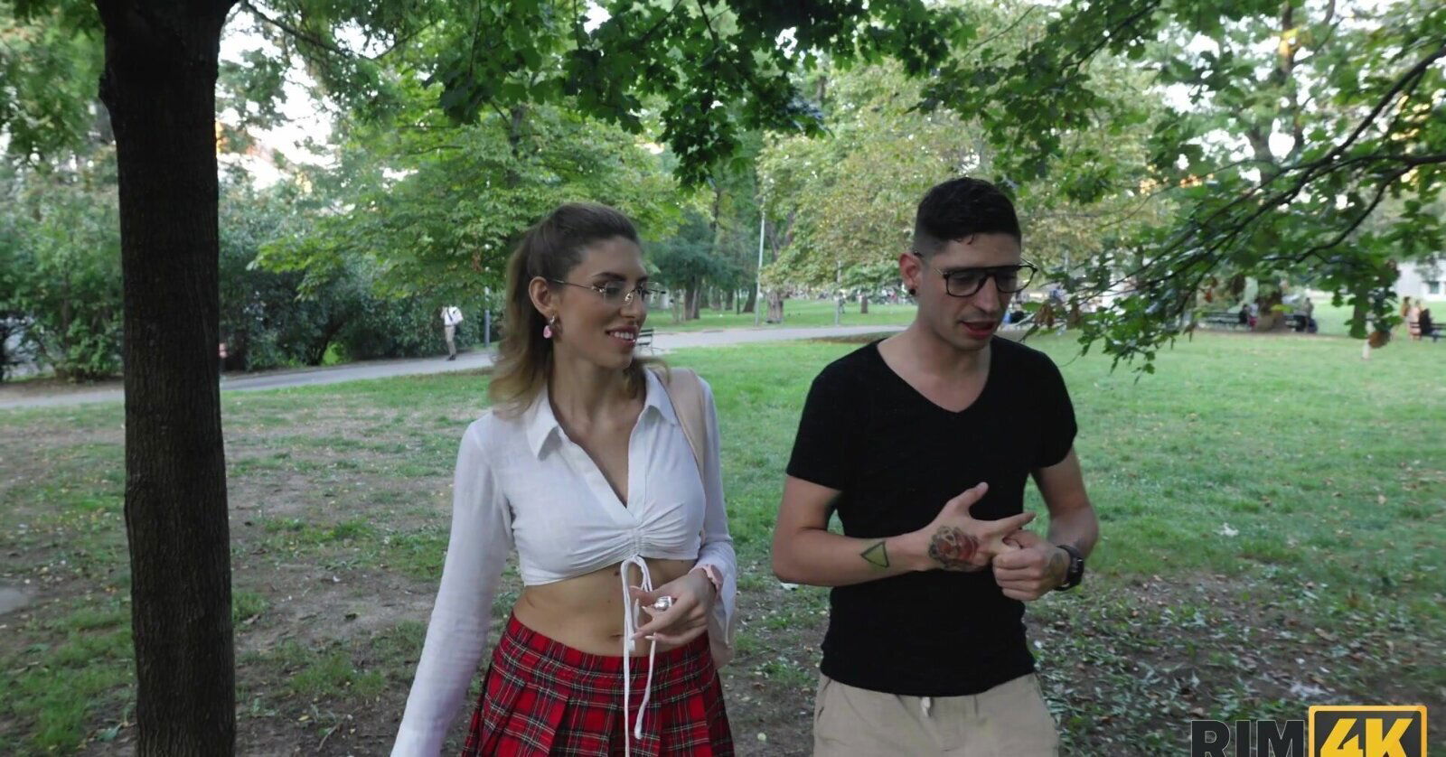 Fanta Falco White threesome action