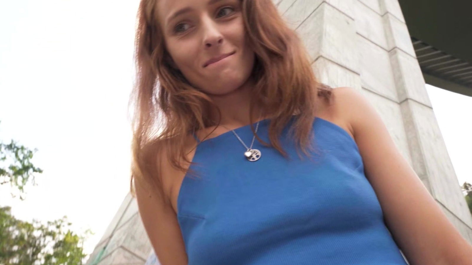 Lucianna Lucci sucks thick throbbing gets fucked outdoors