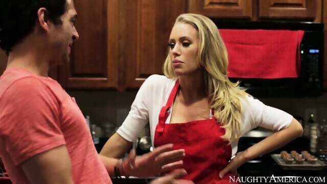 nicole aniston fucking kitchen