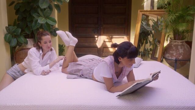  Spicy pussy-licking session with sweethearts Alisson and Sarah Heizel 