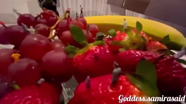 Samira makes feast with tinys swallows them