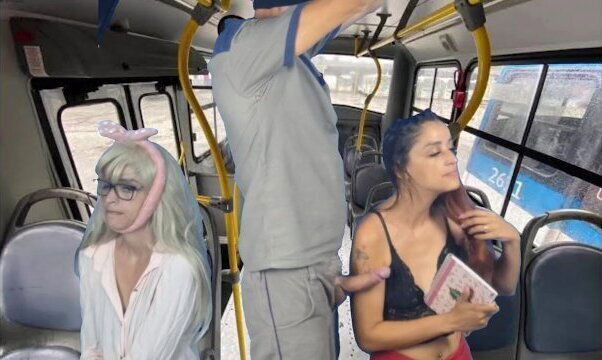 Tarado entra ônibus esfrega mulheres publico!