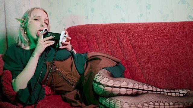 ASMR FOREST LICKING, MOUTH SOUNDS TINGLES with Elsa (3Dio Blue Yeti,