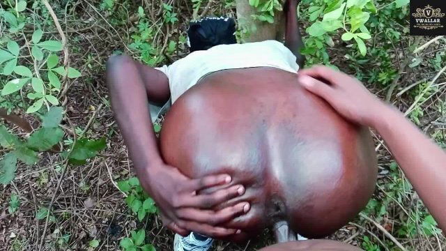 TRY NOT CUM WITH THIS FUCK IN THE FOREST LOOKING FOR SOME PRIVACY