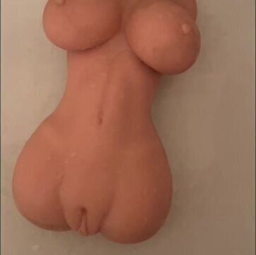 pissing tantaly doll