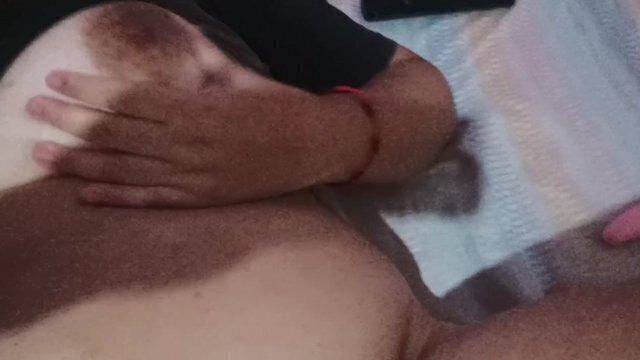 VERY HORNY, WANT SOMEONE INTO PUSSY WHILE SUCKING BREASTS