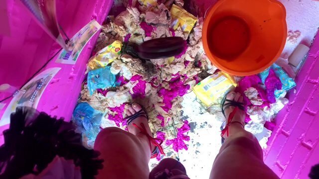 slays ball weights training outdoor garden toilet angel Scarlett black.