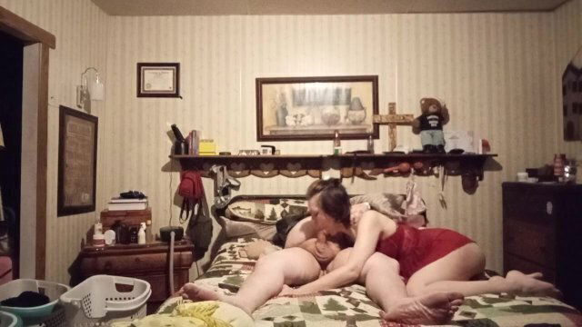 Hubby cums quick after mind blowing reverse cowgirl!