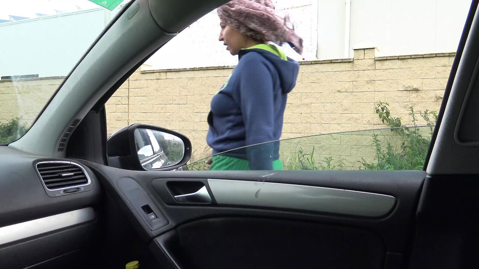 GOD!!!! Milf caught real voyeur flashing