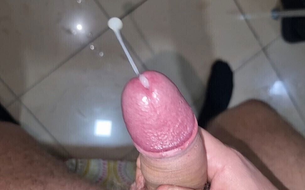 Amateur Italian Gasps, Moans Cums Hard with Huge