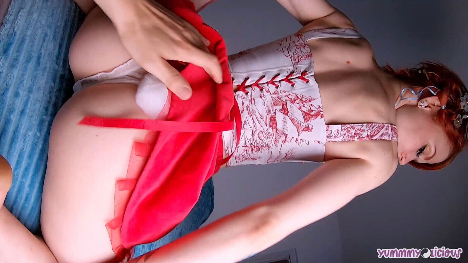 HORNY GIRLFRIEND CORSET LOVES GETTING TINY HOLE FUCKED