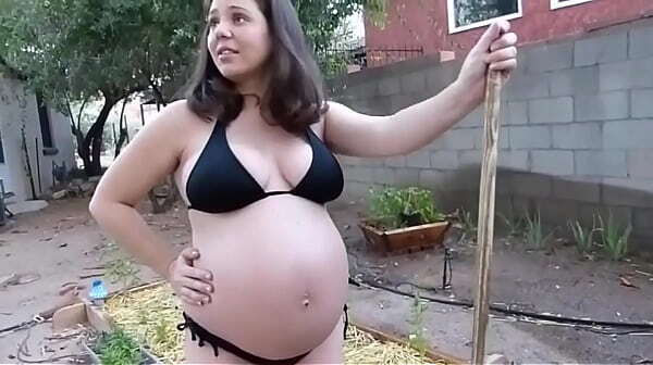 Heavily Very Pregnant Tracy Jordan: Weeks Heavily Very Pregnant, Tidies Garden Gets Contractions -1080p