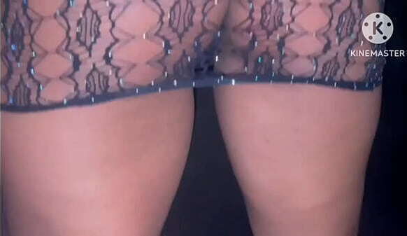 ESPOSA ESFREGANDO CAMISINHA NOVINHO DANDO GOSTOSO CABINE HOTEL CAR&Iacute_CIA