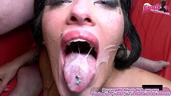 Deutsche dicke titten milf einer Sperma gangbang Party