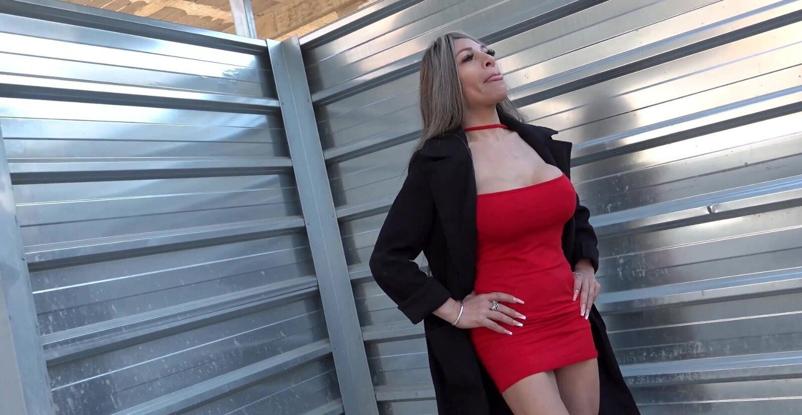 Horny mature woman with boobs sucking dick Vanesa Colombiana