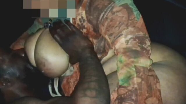 LIGHT SKIN FREAK VERY PHAT BOUNCING OVER DICK GORILLA PUNCHER FRONT SEAT!!!!!!!