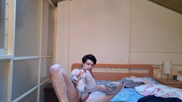 crescere twink mostrando corpo ascelle sudate
