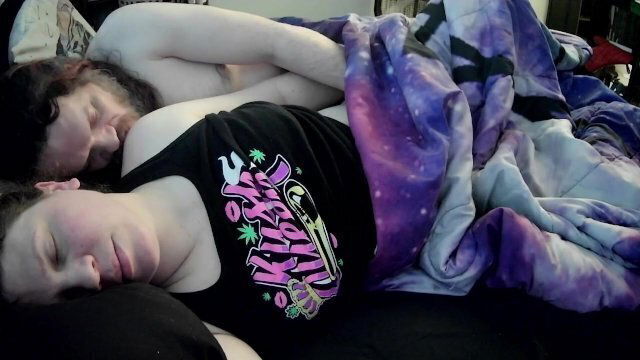 Wake wife's shaking orgasm with vibrator fuck!