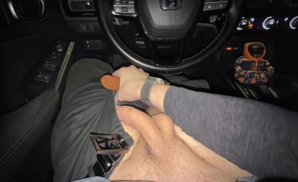 Load Moaning hard cock! Public car!!