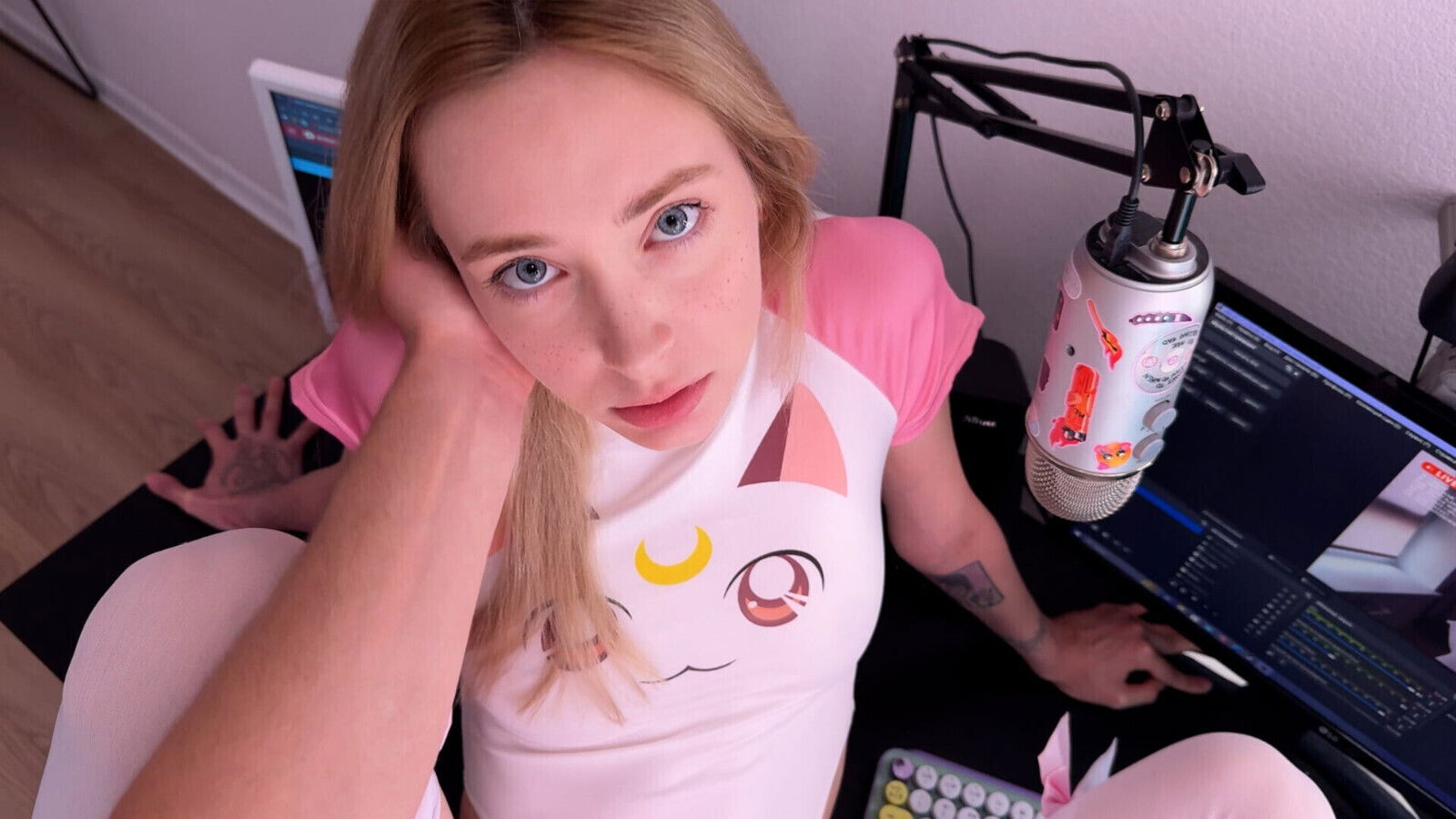 Stepsister engaged webcam?! I'll tell everyone about