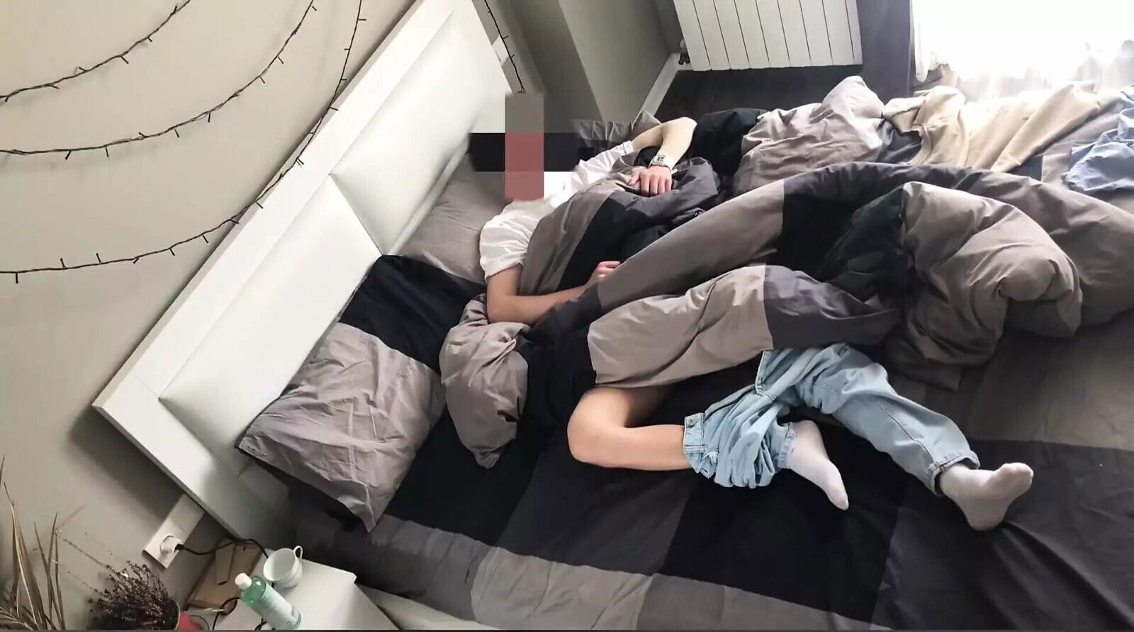 Maid fucked boss while cleaning