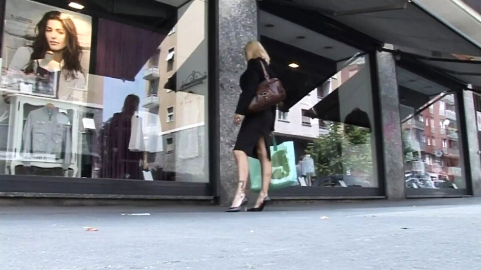 Sexy Busty MILF with Hairy Pussy Fucked Cummed Mouth Huge Amateur