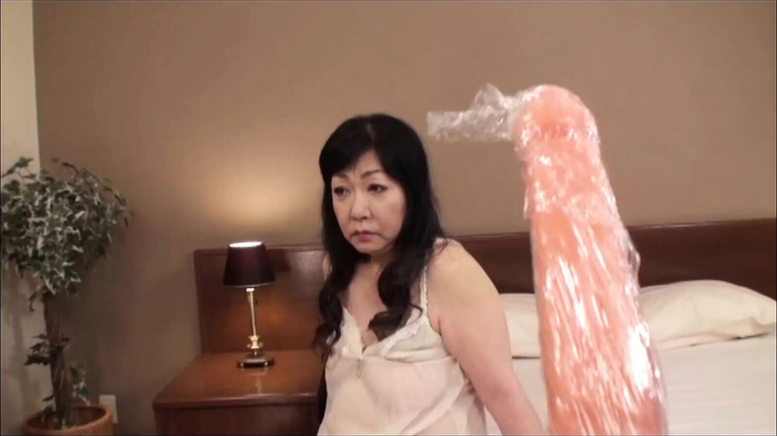 Pheromones 60th year, Episode