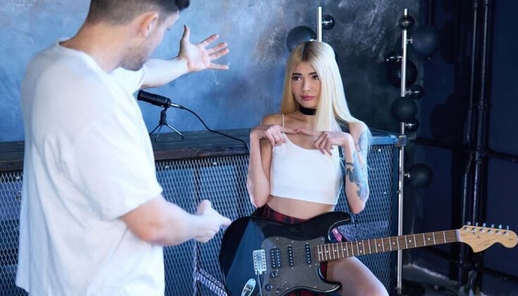 Blonde Stepsister Sucks Fucks Lucky Stepbro After Guitar Play