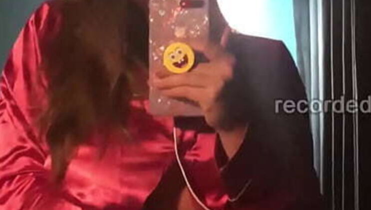 Teen Ella Knox Fingers Hairy Pussy Quietly Webcam