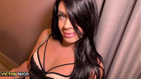 Tatuado famoso fodendo crossdresser motel CAIU