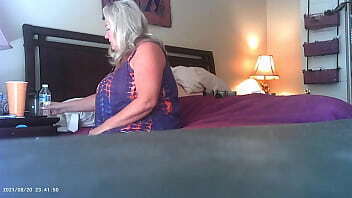 MoonshineBBW fat Austin Texas milf masturbating with wand before her appointments