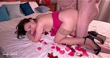 MILF'_s date Valentine'_s day: passionate with
