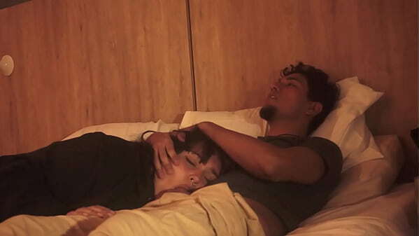 hermanastro mete pene boca mientras estamos acostados,no tuvo piedas boquita lleno leche tratandome como putita