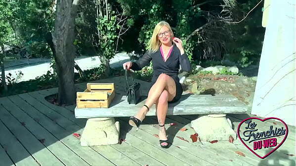 Irina gros seins, s'_amuse avec bite