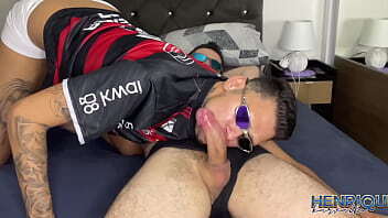 TR&Ecirc_S MACHOS PAUZUDOS ME EMGRAVIDANDO NO PELO E FAZENDO DE PUTINHA