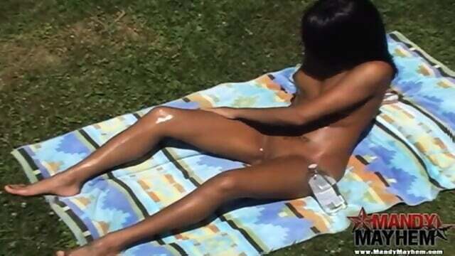 Mandy oils body under