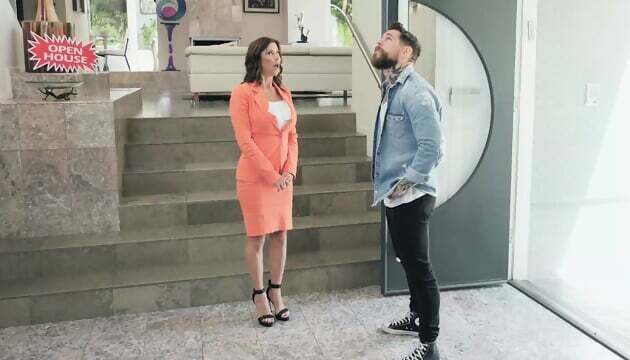 Alexis Fawx Horny MILF Bones Client