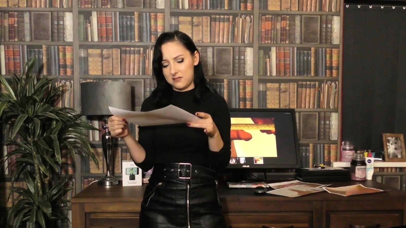 Pathetic small ridiculed